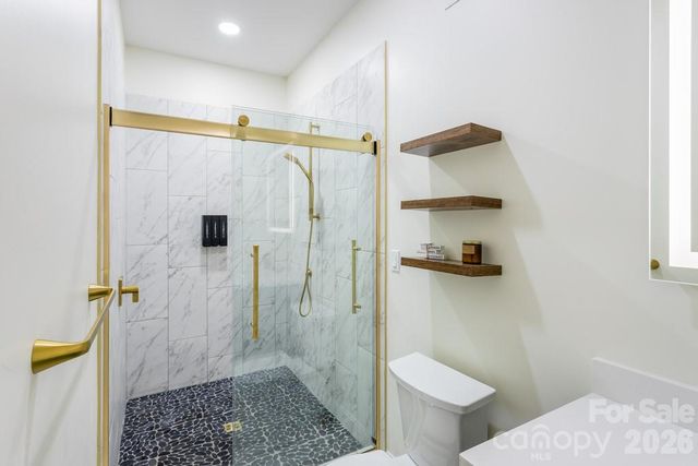 109 Wood Owl Court, Hendersonville, NC 28791