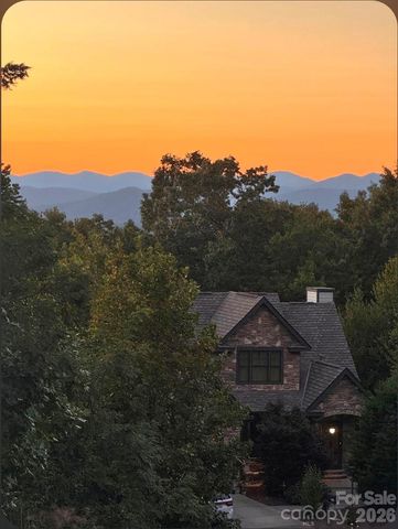 109 Wood Owl Court, Hendersonville, NC 28791