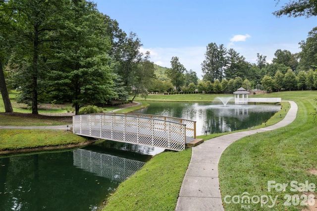 109 Wood Owl Court, Hendersonville, NC 28791