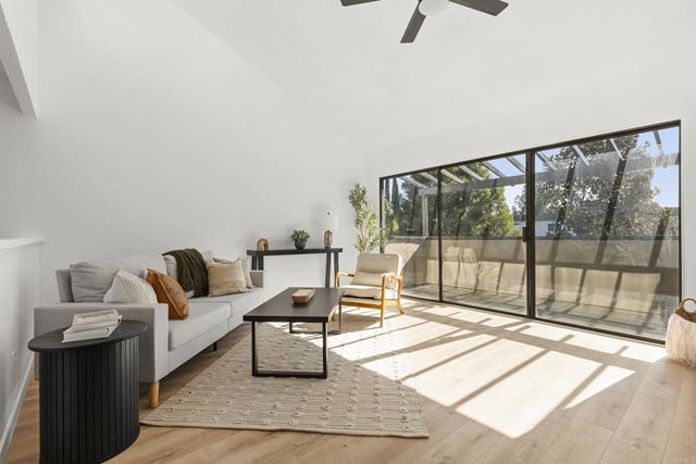 2135 E Valley Parkway 49, Escondido, CA 92027