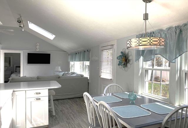 10 Wharf Ave, Mashpee, MA 02649