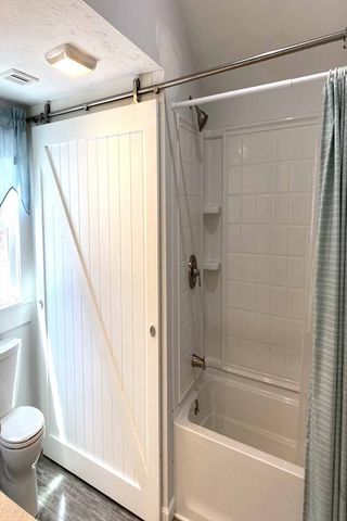 10 Wharf Ave, Mashpee, MA 02649