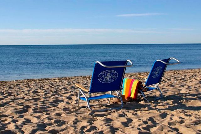 10 Wharf Ave, Mashpee, MA 02649