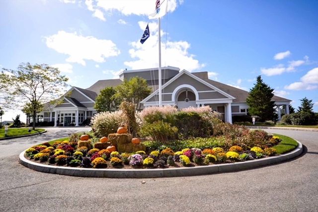 10 Wharf Ave, Mashpee, MA 02649