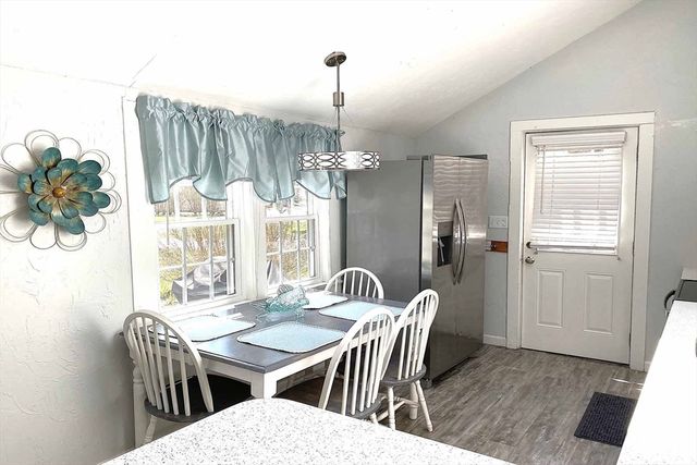 10 Wharf Ave, Mashpee, MA 02649