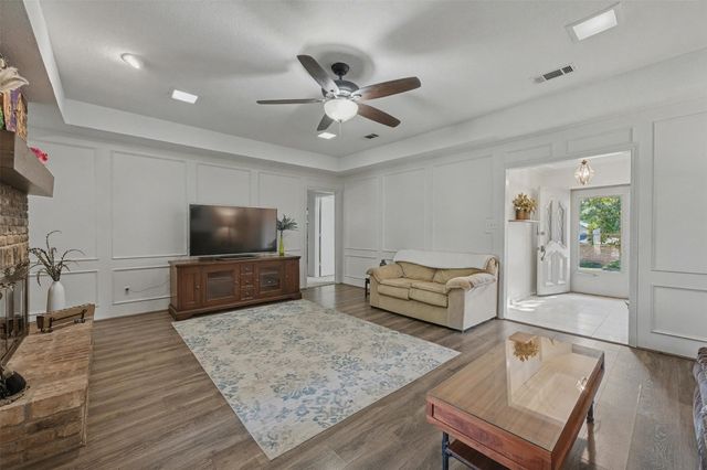 4105 Woodcastle Court, Arlington, TX 76016