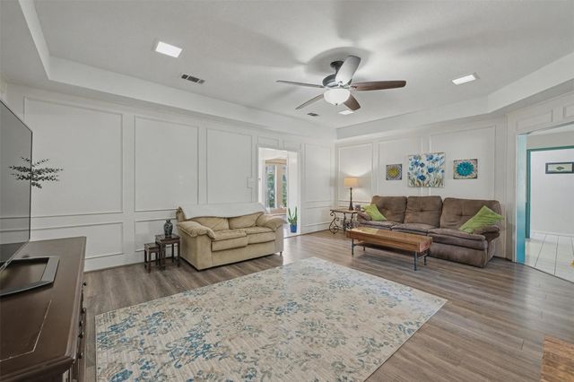 4105 Woodcastle Court, Arlington, TX 76016