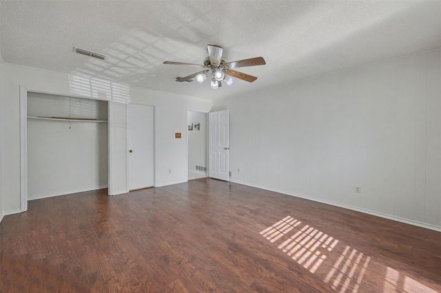 4105 Woodcastle Court, Arlington, TX 76016