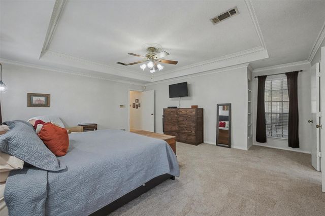 4105 Woodcastle Court, Arlington, TX 76016