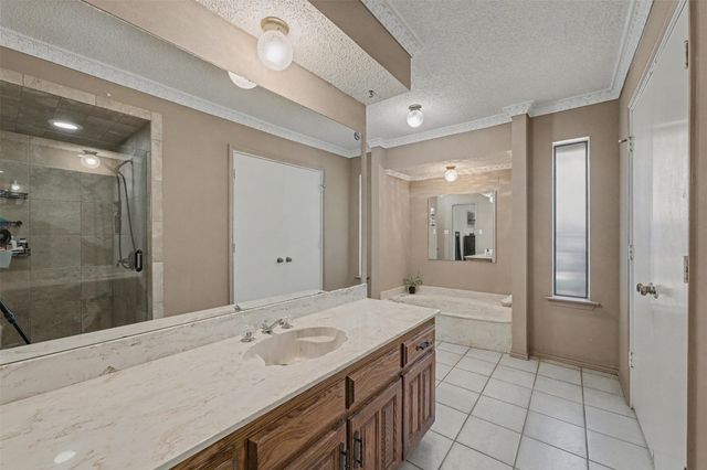 4105 Woodcastle Court, Arlington, TX 76016