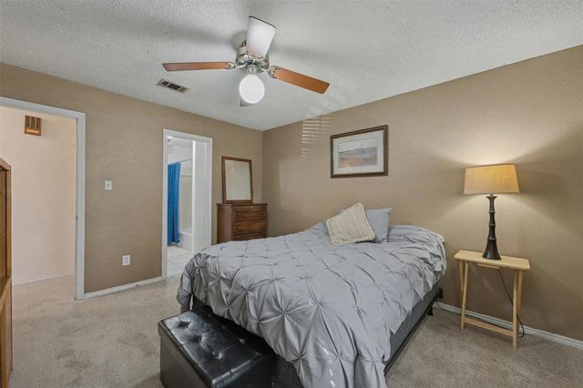 4105 Woodcastle Court, Arlington, TX 76016