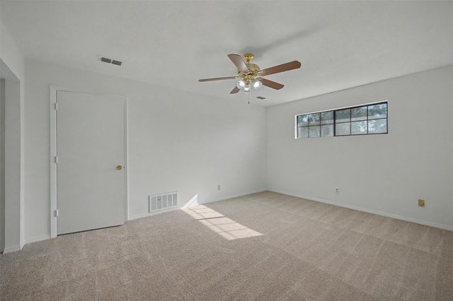 4105 Woodcastle Court, Arlington, TX 76016