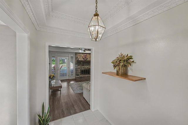 4105 Woodcastle Court, Arlington, TX 76016