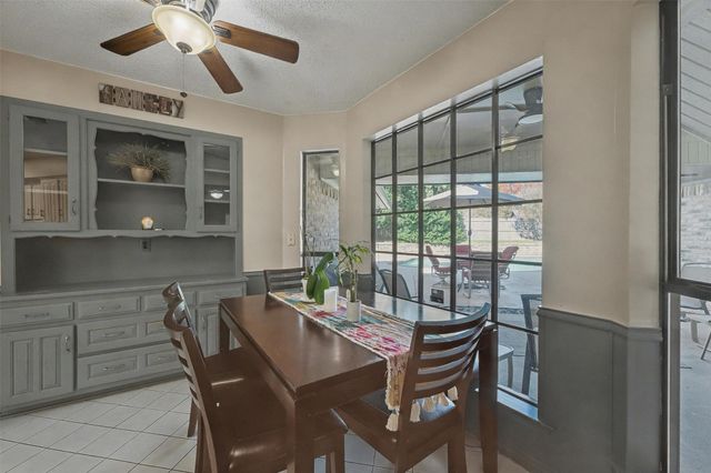 4105 Woodcastle Court, Arlington, TX 76016