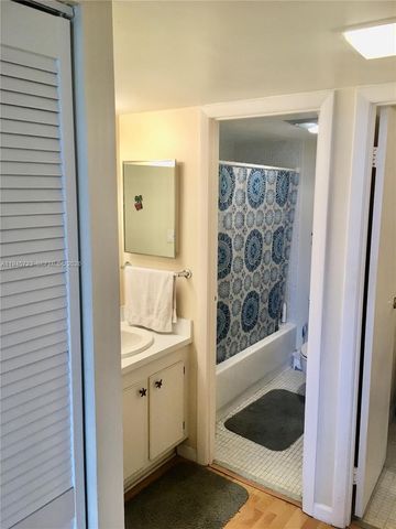20379 W Country Club Drive 1737, Aventura, FL 33180