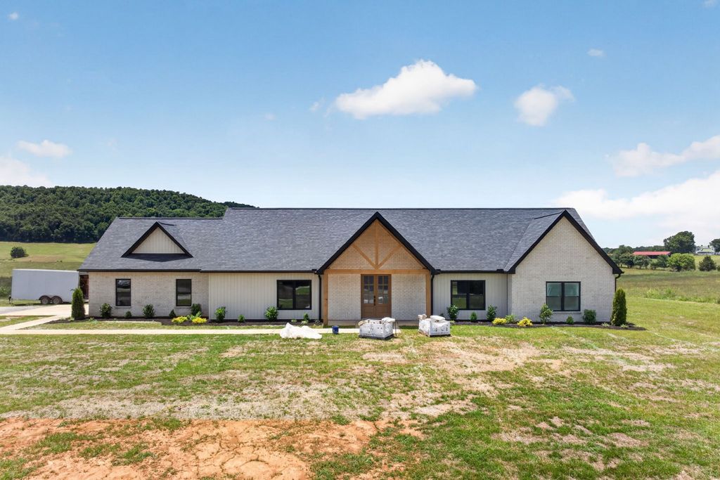 4169 Gum Springs Mountain Rd, Sparta, TN 38583