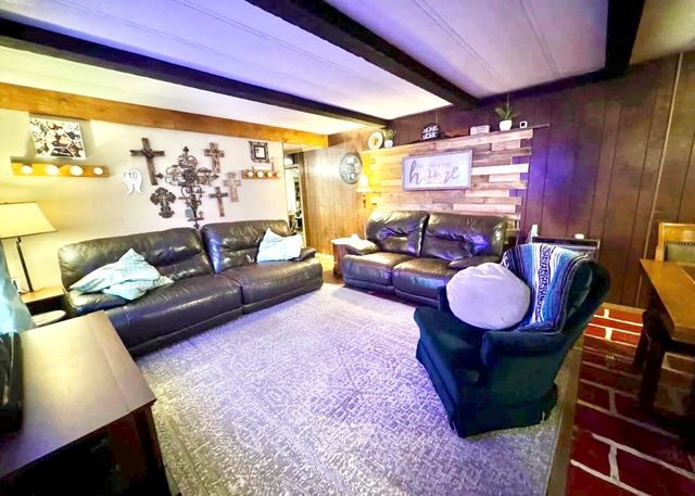 655 Piney Point Drive, Milam, TX 75959