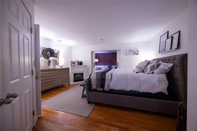 2 School Street 223, Lincoln, RI 02865