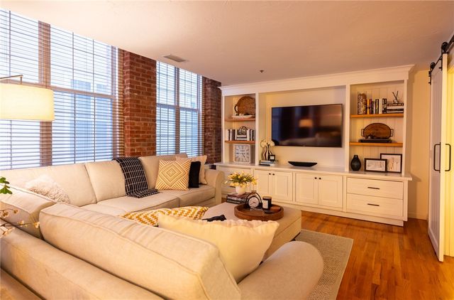 2 School Street 223, Lincoln, RI 02865