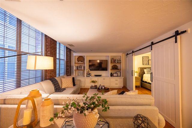 2 School Street 223, Lincoln, RI 02865