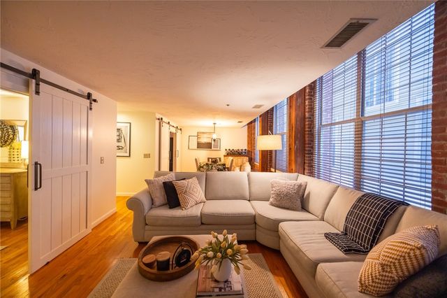 2 School Street 223, Lincoln, RI 02865