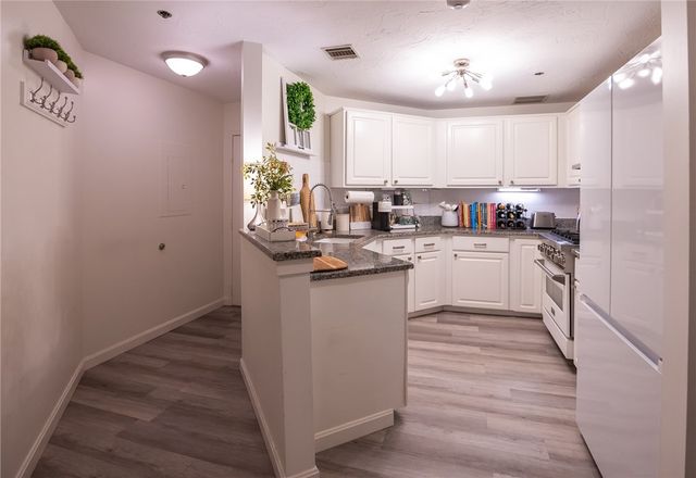 2 School Street 223, Lincoln, RI 02865