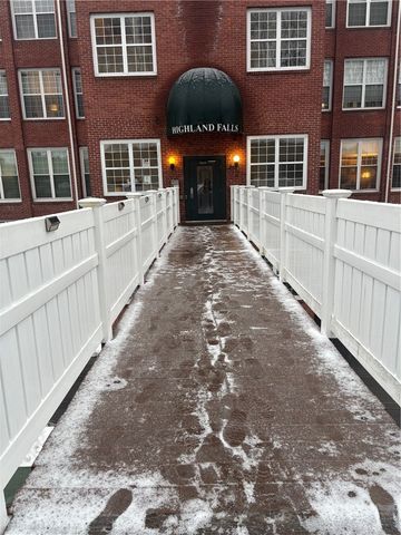 2 School Street 223, Lincoln, RI 02865