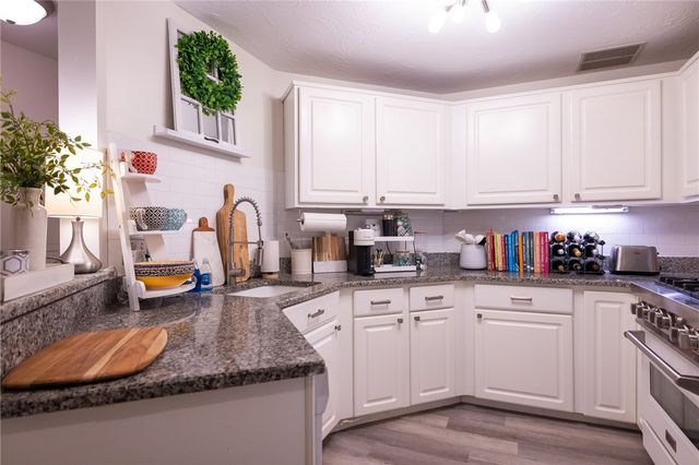 2 School Street 223, Lincoln, RI 02865