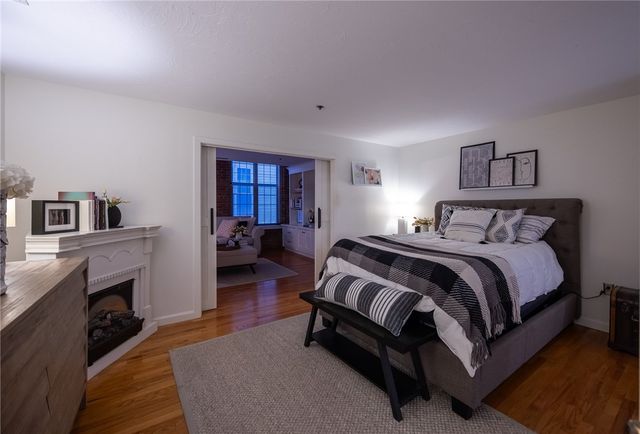 2 School Street 223, Lincoln, RI 02865