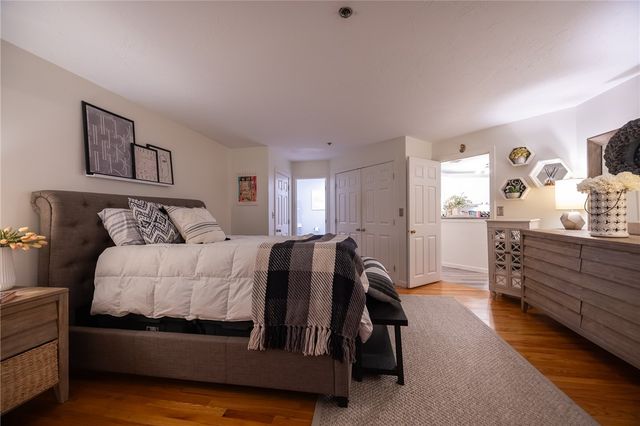 2 School Street 223, Lincoln, RI 02865