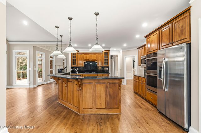 7502 Wycliffe Ct, Prospect, KY 40059