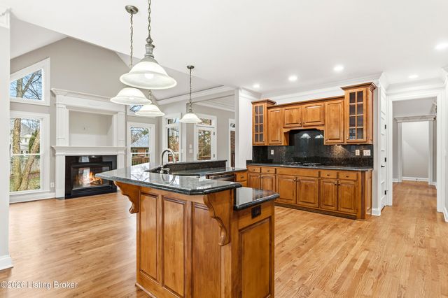 7502 Wycliffe Ct, Prospect, KY 40059