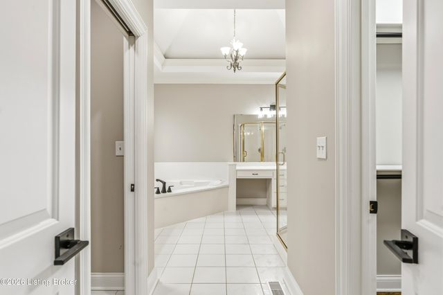 7502 Wycliffe Ct, Prospect, KY 40059