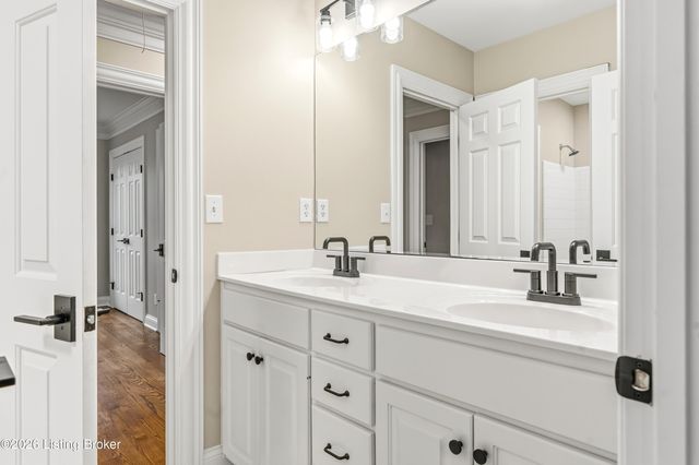 7502 Wycliffe Ct, Prospect, KY 40059