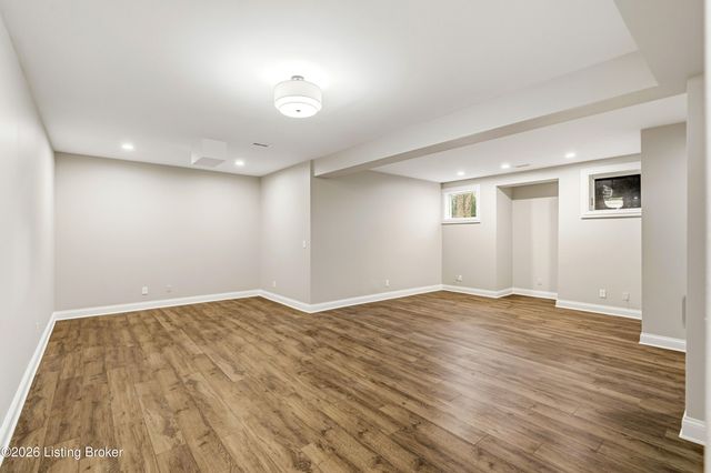 7502 Wycliffe Ct, Prospect, KY 40059