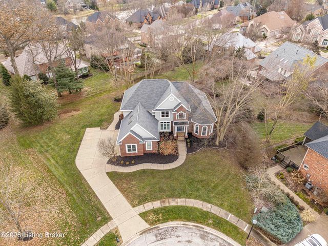 7502 Wycliffe Ct, Prospect, KY 40059