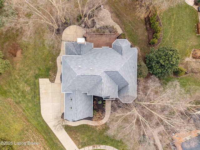 7502 Wycliffe Ct, Prospect, KY 40059