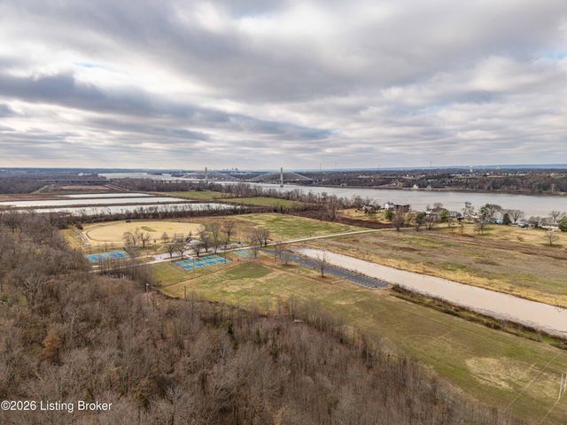 7502 Wycliffe Ct, Prospect, KY 40059