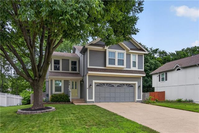 7418 W 152nd Street, Overland Park, KS 66223
