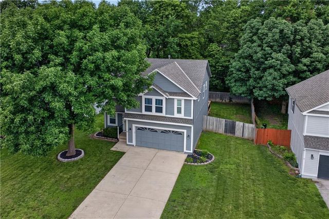 7418 W 152nd Street, Overland Park, KS 66223