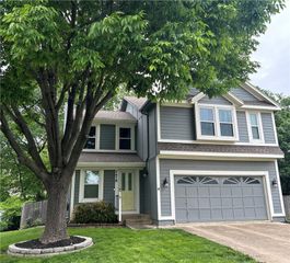 7418 W 152nd Street, Overland Park, KS 66223