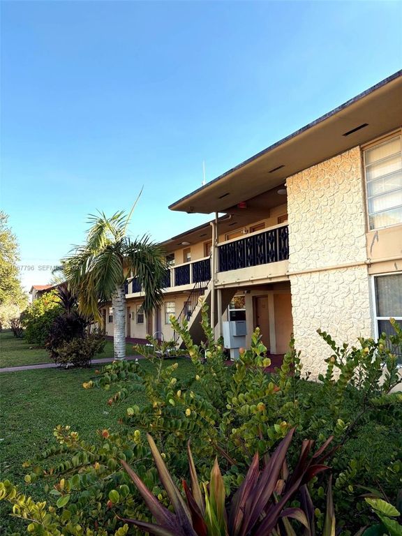 3901 SW 78th Ct 1-116, Miami, FL 33155