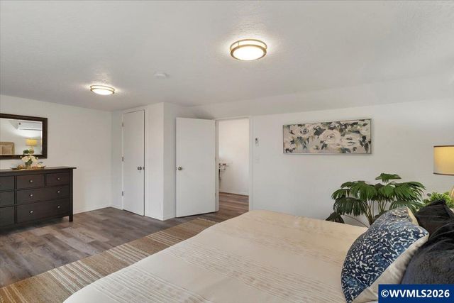 809 SW Ash St, Dallas, OR 97338