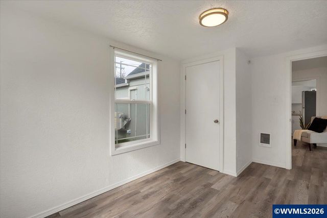 809 SW Ash St, Dallas, OR 97338