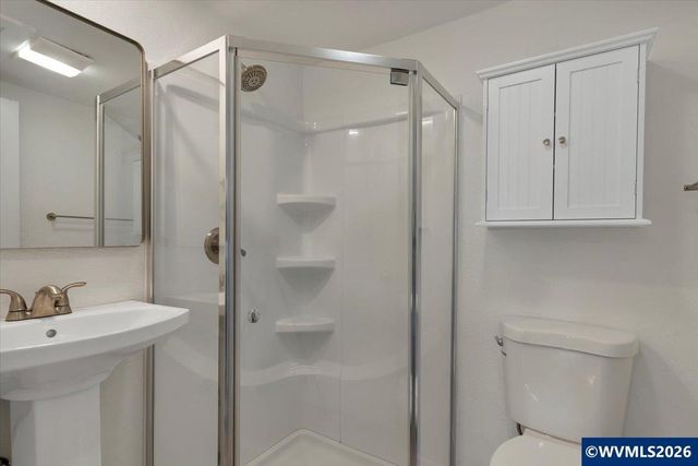 809 SW Ash St, Dallas, OR 97338