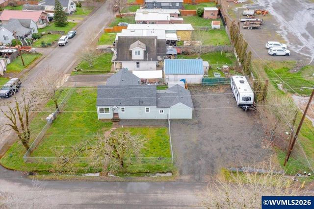 809 SW Ash St, Dallas, OR 97338