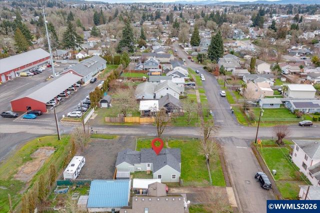 809 SW Ash St, Dallas, OR 97338