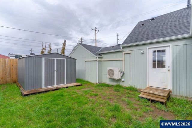 809 SW Ash St, Dallas, OR 97338