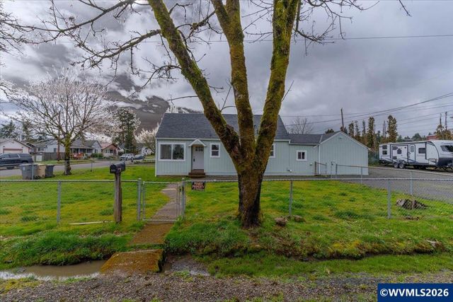 809 SW Ash St, Dallas, OR 97338