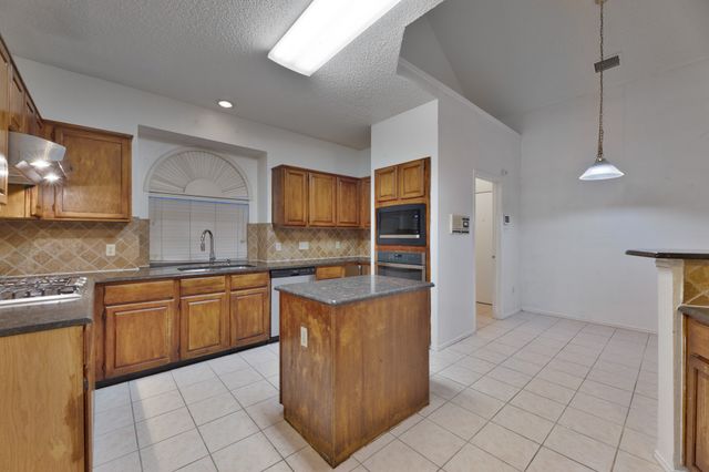 2617 Beeman Drive, Mesquite, TX 75181